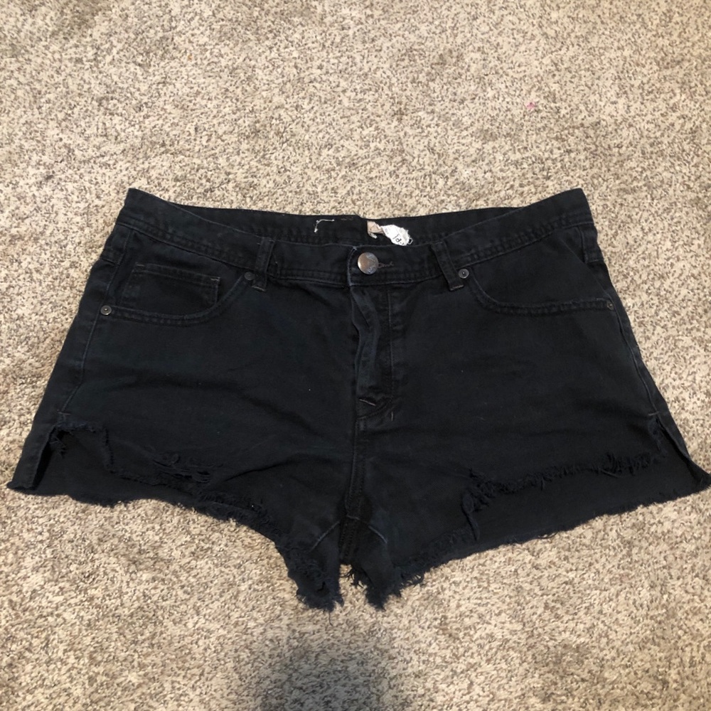 Free People Black Denim Shorts
Size 30